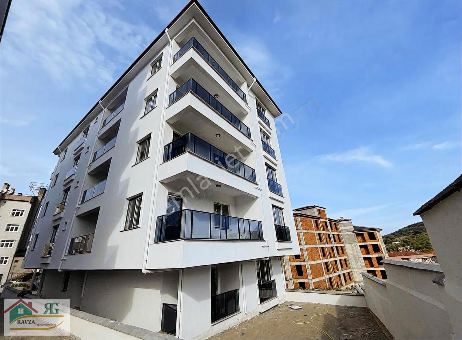 Ravza Yapı Gayrimenkulden 1+1 Taşınmaya Hazır - Görsel 15