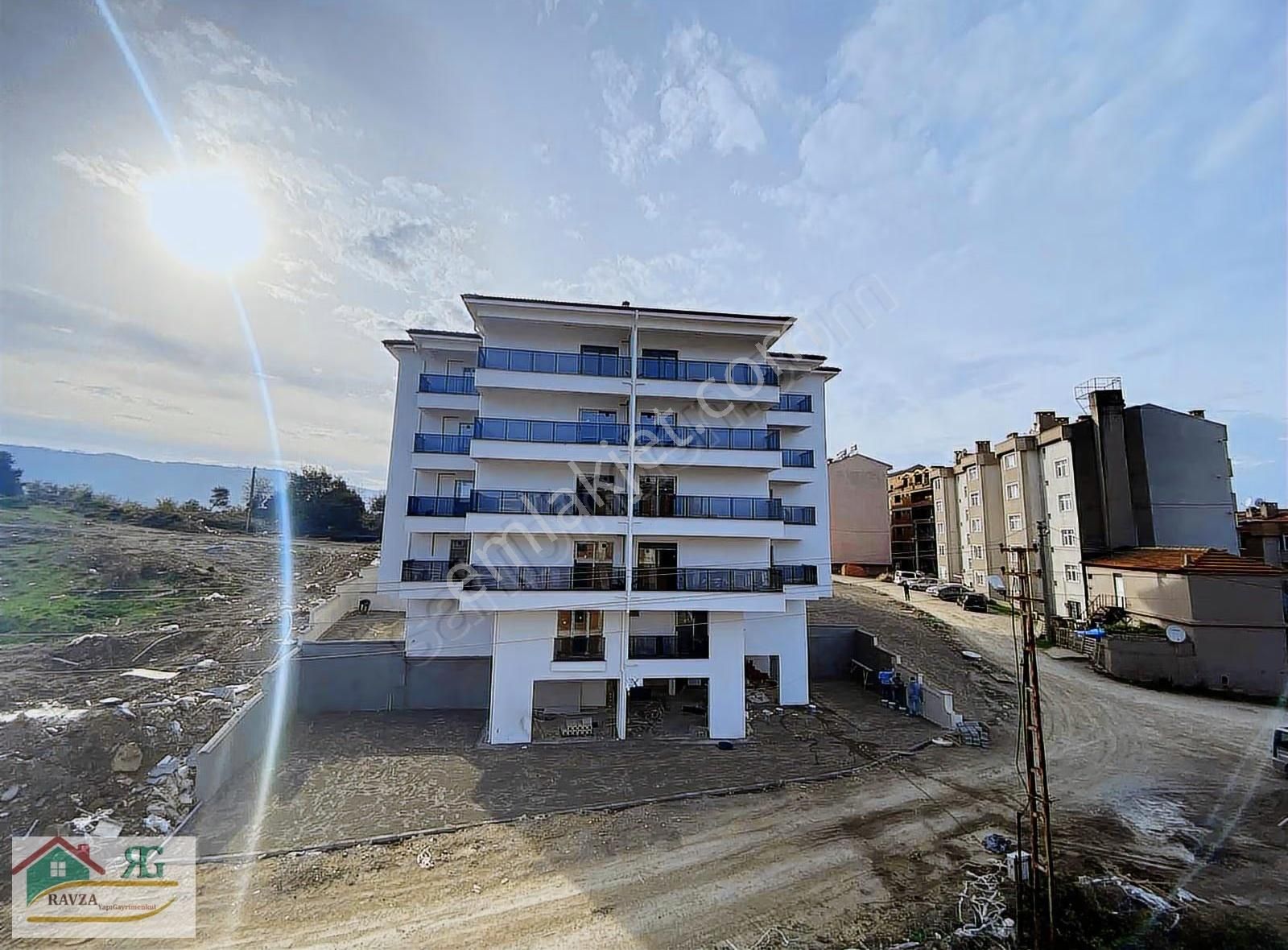 Ravza Yapı Gayrimenkulden 1+1 Taşınmaya Hazır - Görsel 16