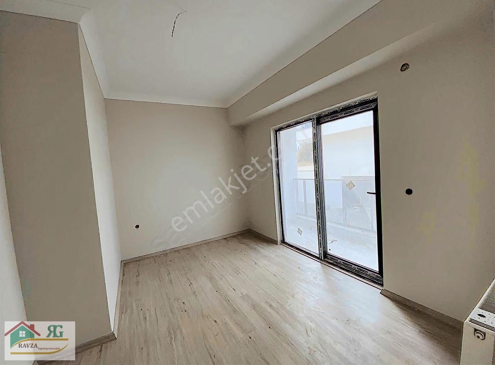 Ravza Yapı Gayrimenkulden 1+1 Taşınmaya Hazır - Görsel 2
