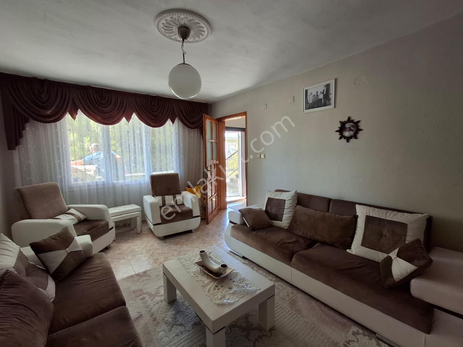 Çiğli Kaklıç Mahallesi Satılık 3 Katlı Bina - 3 Adet 3+1 Daire - Görsel 2