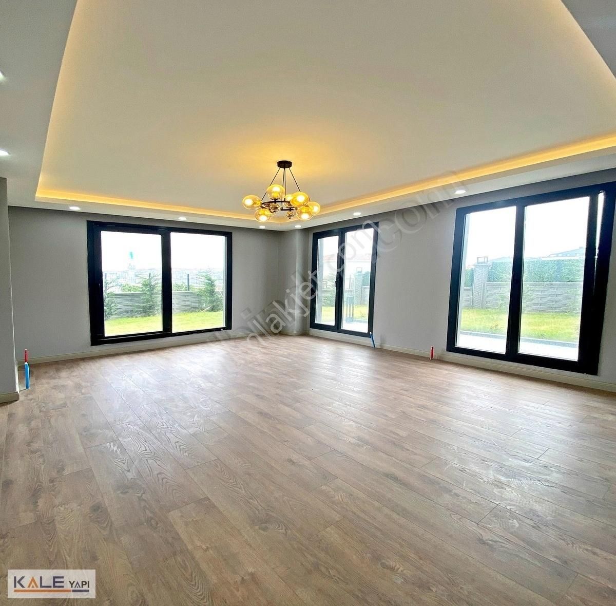 Bahçeşehir Tem Bölgesinde Krediye Uygun Satılık Daire