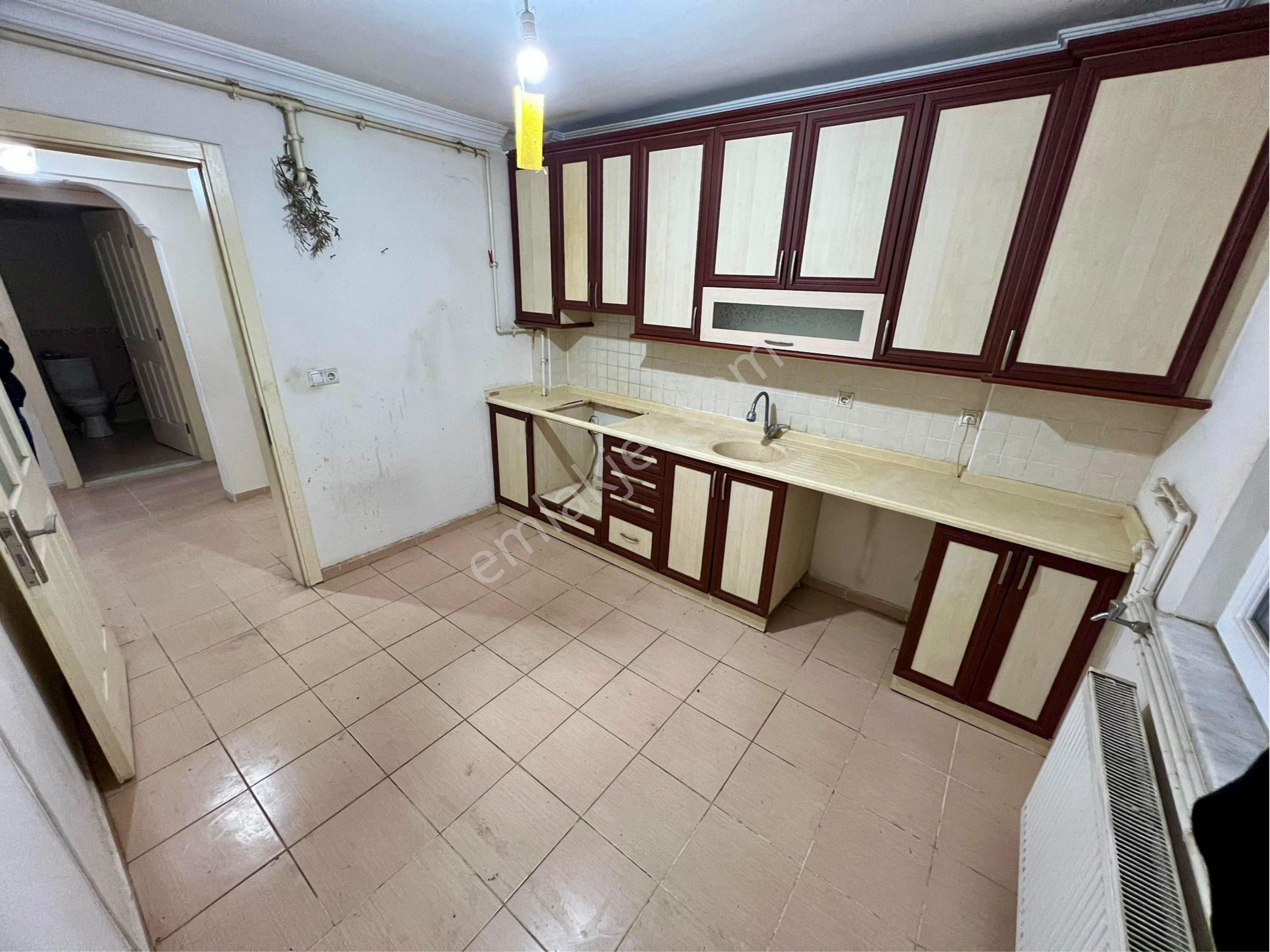 İncilipınar Parkı Mevkili İstiklal Mahallesinde 2+1 Genç Yaş Satılık Daire - Görsel 2