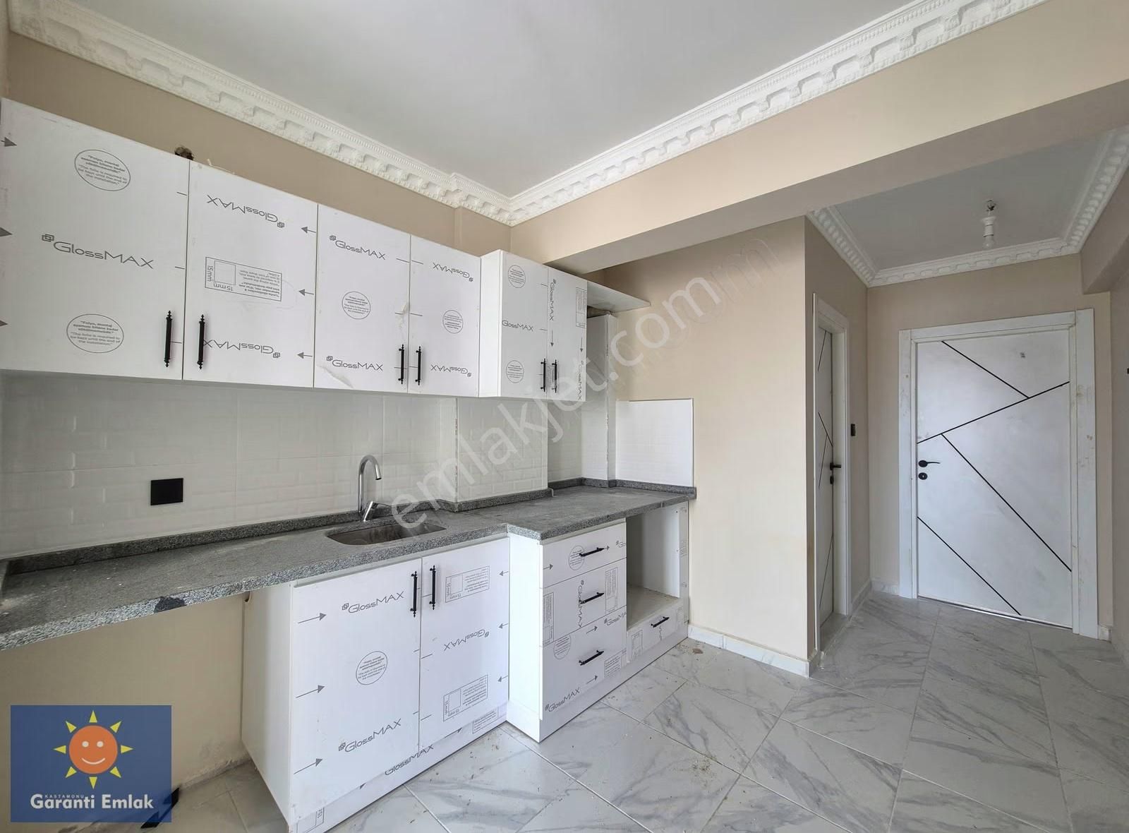 █ Garanti Emlak'tan, Ana Caddeye 50 Metre, 1+1, Sıfır Daire █