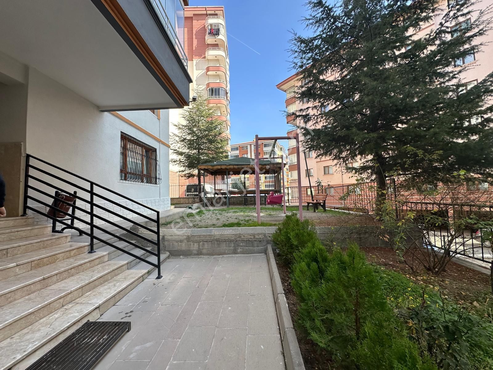 Relax'tan Şehir Hast Yakını Asnsörlü Lüx Yapılı Site Dairesi - Görsel 2