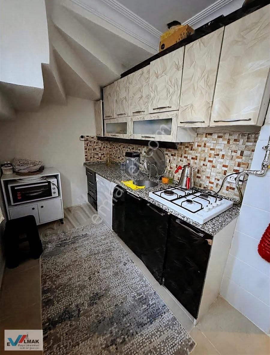 Evalmak'tan Kanarya Mah.de Satılık 2+1 Bahçe Katı Daire - Görsel 6