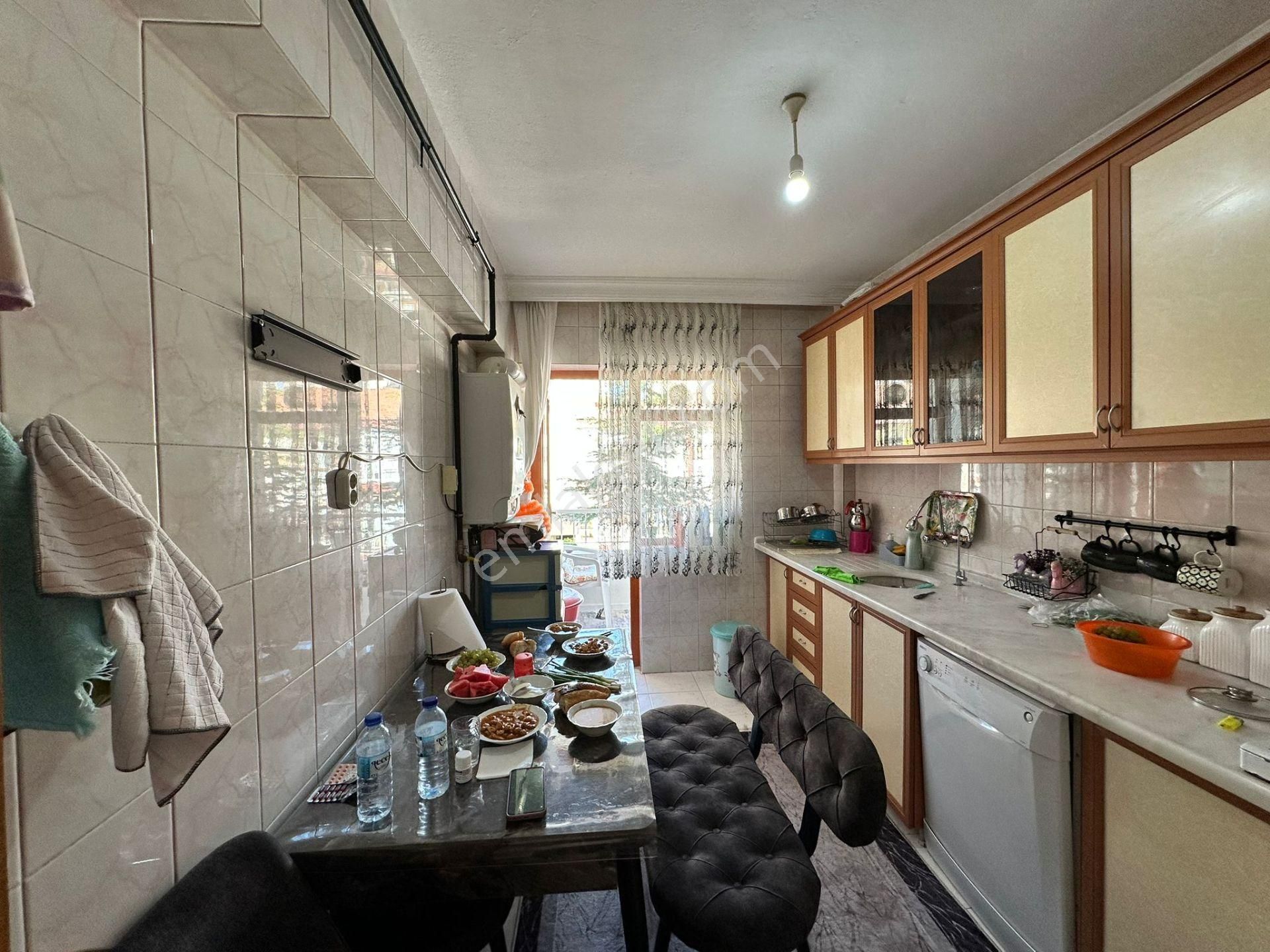 Kalecik Emlak'tan Fatih Mah. Merkezi Konumda 3+1 Klasik Yapı - Görsel 5