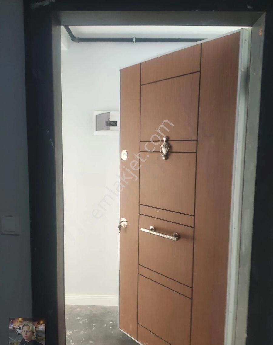 Büşra Gayrimenkulden Yeni Mah Satılık Daire 3+1 Kat 3 Ebeveyin Banyolu 120m2 İskanlı - Görsel 4