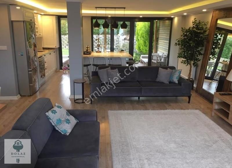 Zekeriyaköy'de Yenilenmiş Kiracısız Ufku Açık 4+2 Satılık Villa - Görsel 17