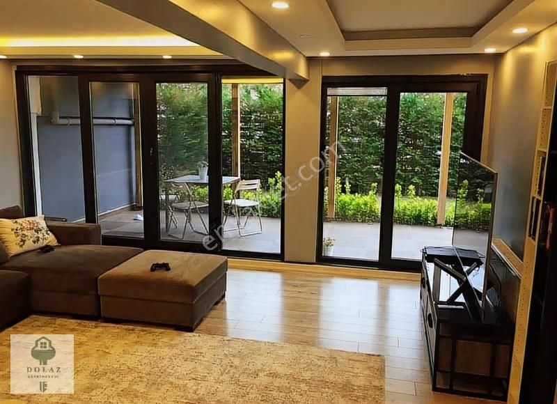 Zekeriyaköy'de Yenilenmiş Kiracısız Ufku Açık 4+2 Satılık Villa - Görsel 24