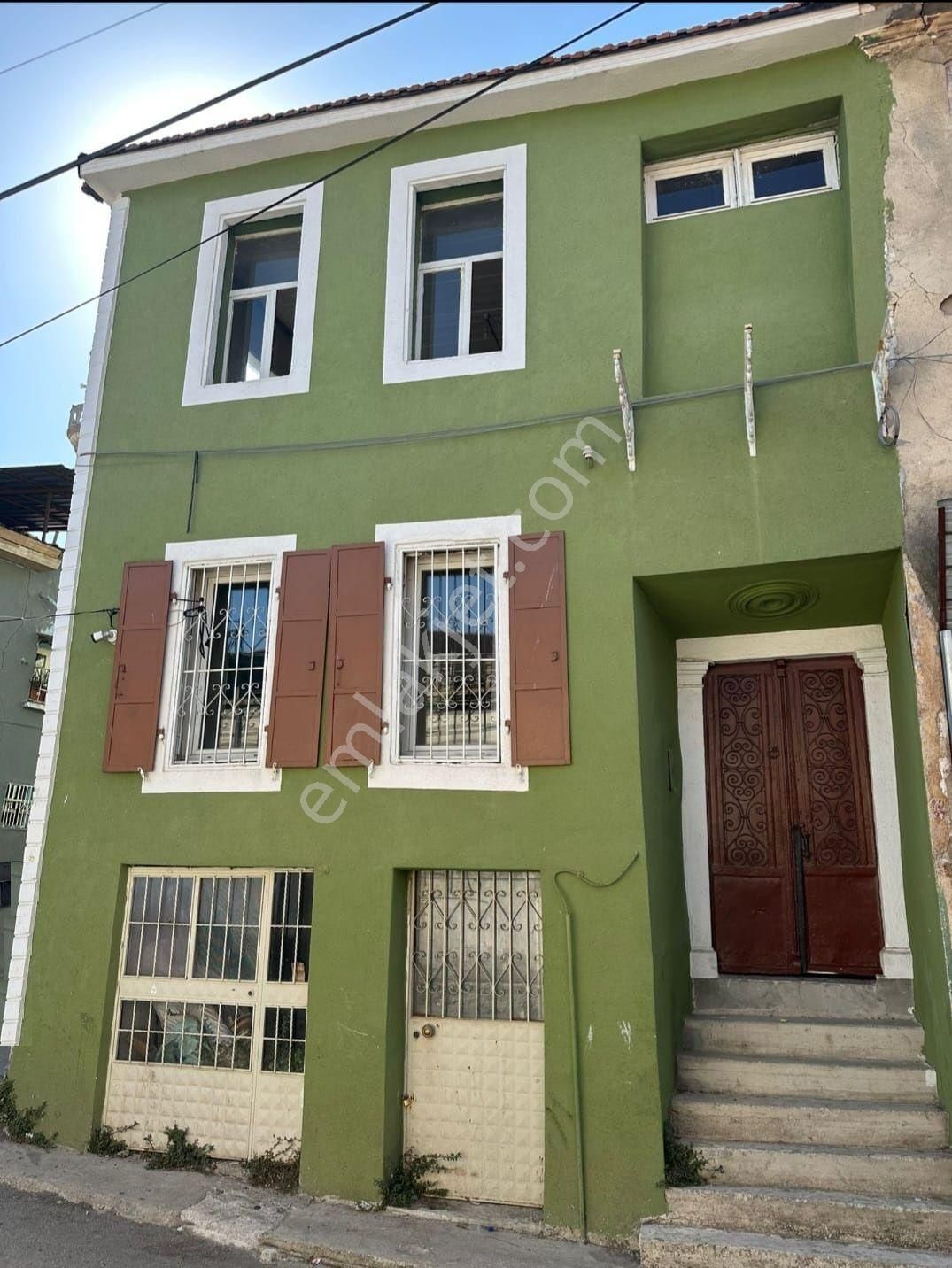 Tescilli Köşe Konumda Dubleks Ve Dükkan - Görsel 2