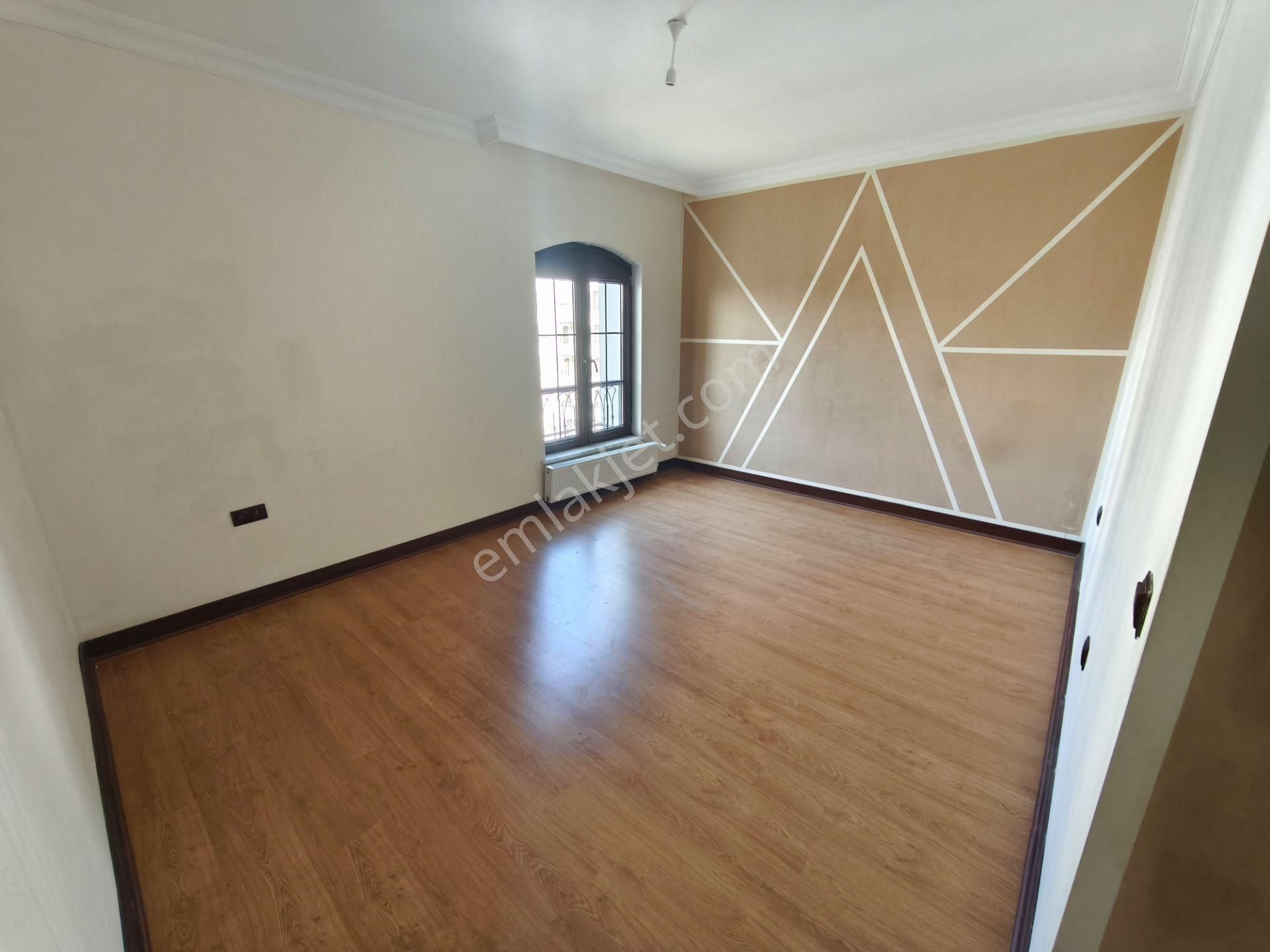 Altınkule'den Koru Evleri Sitesinde Kiralık 3+1 3.kat - Görsel 12