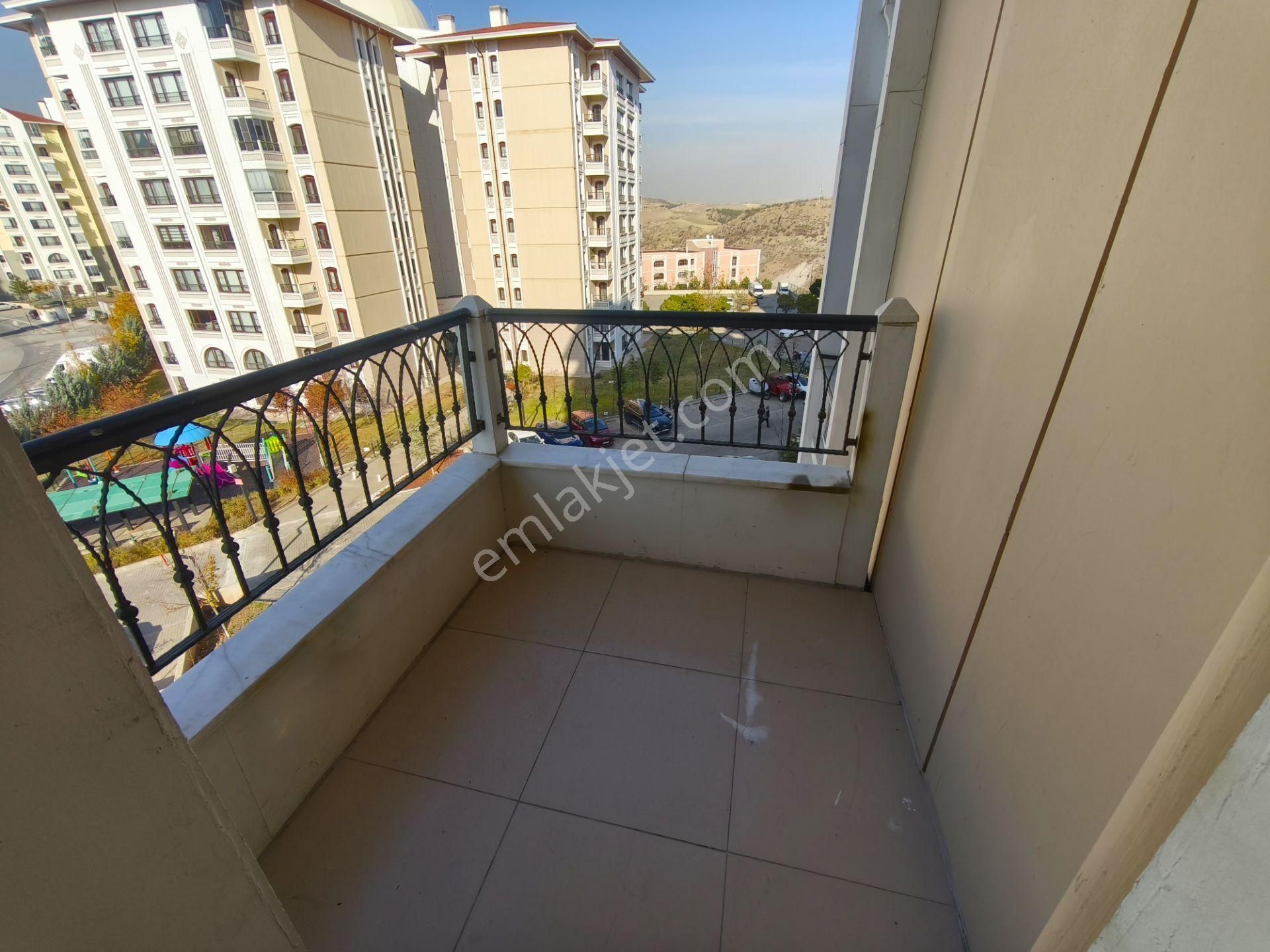 Altınkule'den Koru Evleri Sitesinde Kiralık 3+1 3.kat - Görsel 4