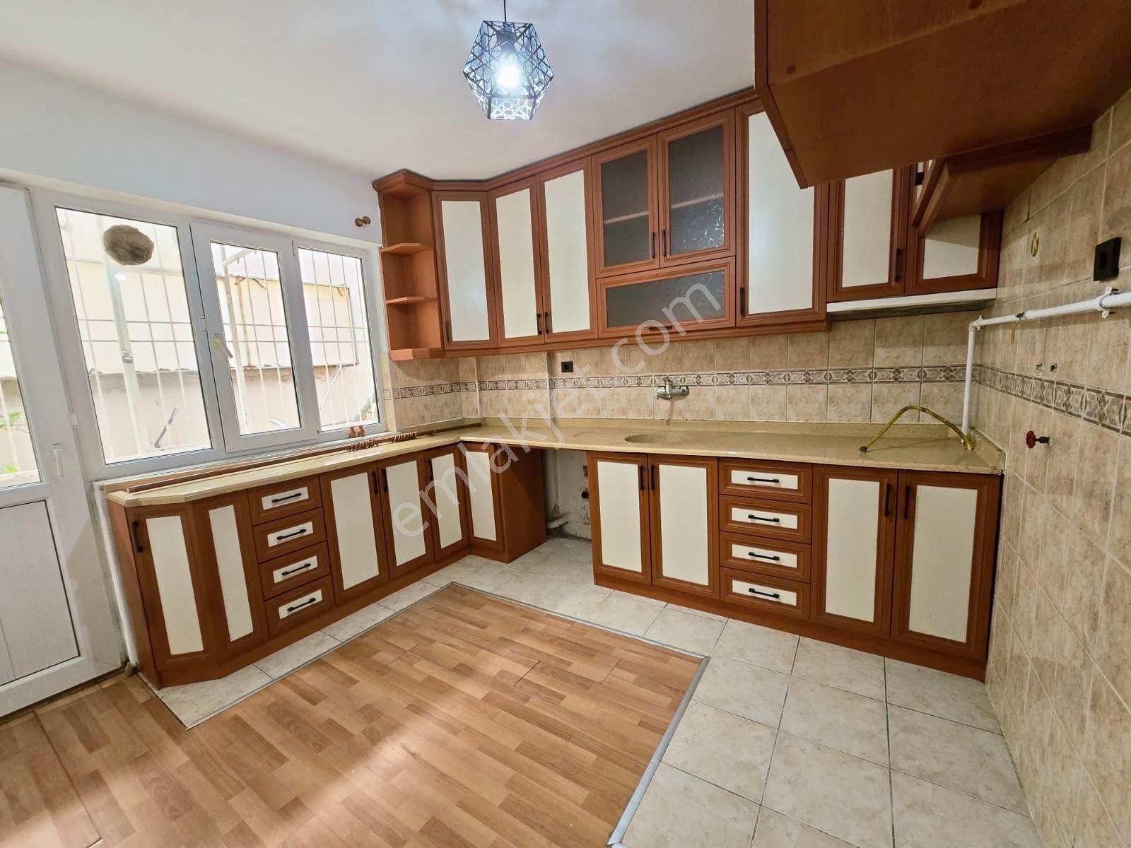 Kaplanlarda 175m2 3+1 Çift Balkonlu İçi Yenilendi Satılık Daire