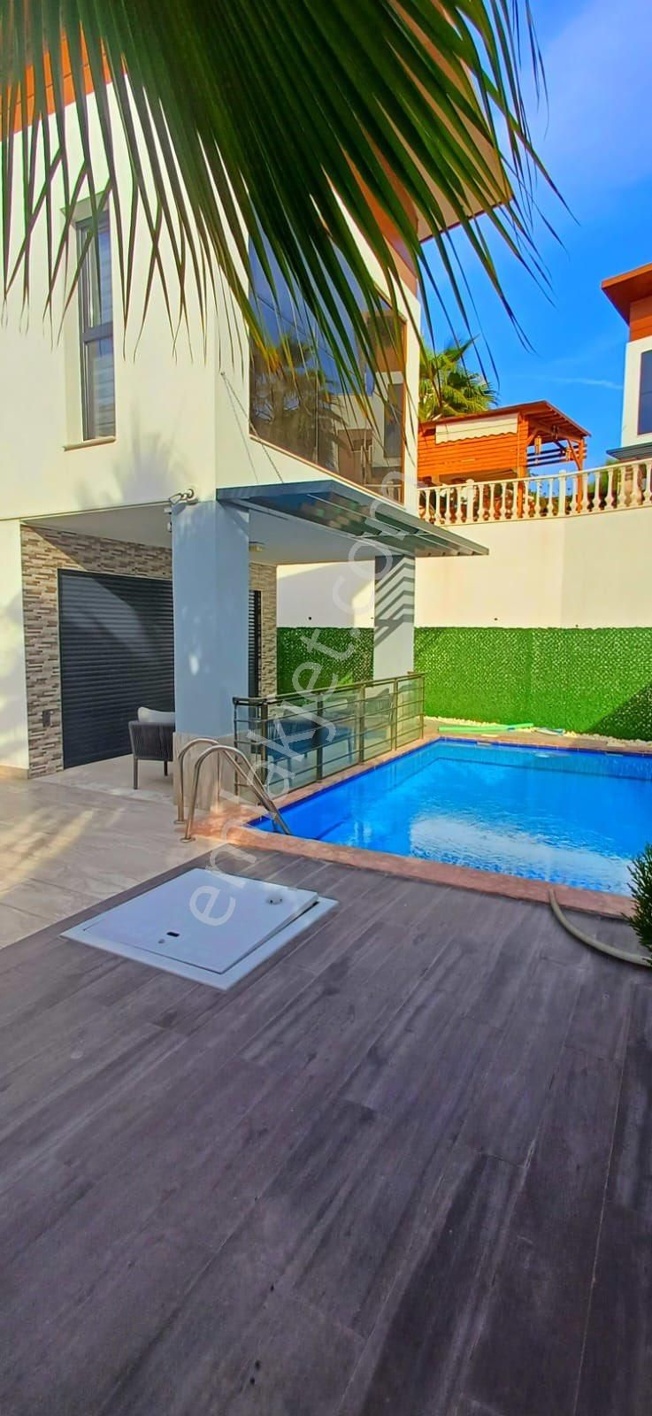 Tek Müstakil Özel Havuz’lu Villa Alt Katda Odası Var - Görsel 6