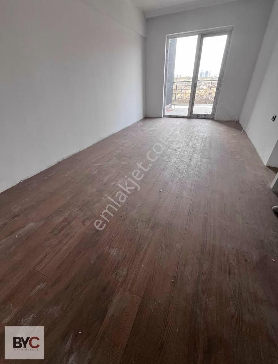 Yenibayındır Da Site İçi 1 Kat Teras Balkonlu 3+1 Satlık Daire - Görsel 13