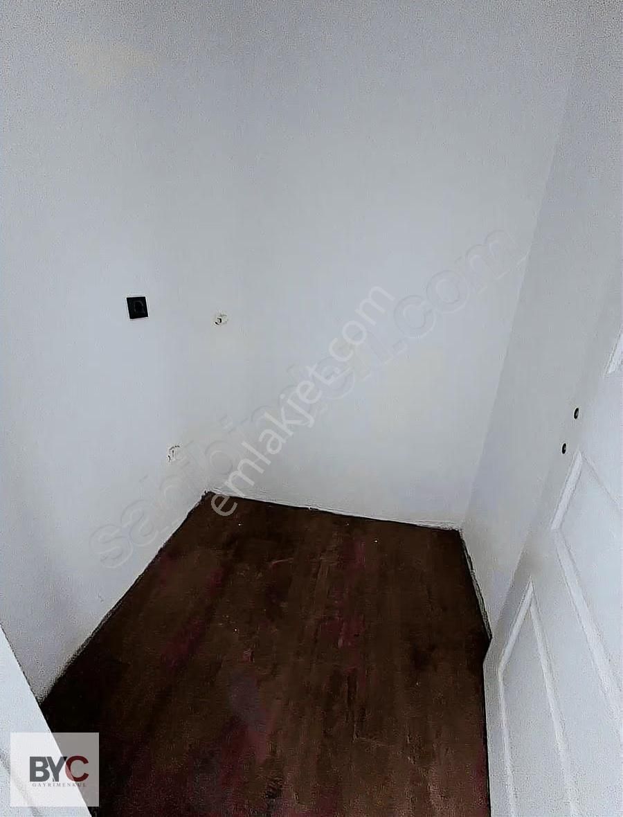 Yenibayındır Da Site İçi 1 Kat Teras Balkonlu 3+1 Satlık Daire - Görsel 3