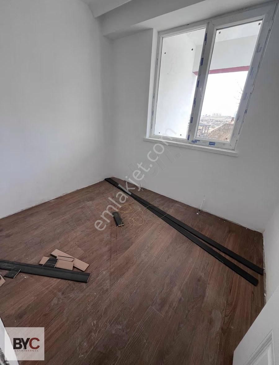 Yenibayındır Da Site İçi 1 Kat Teras Balkonlu 3+1 Satlık Daire - Görsel 34