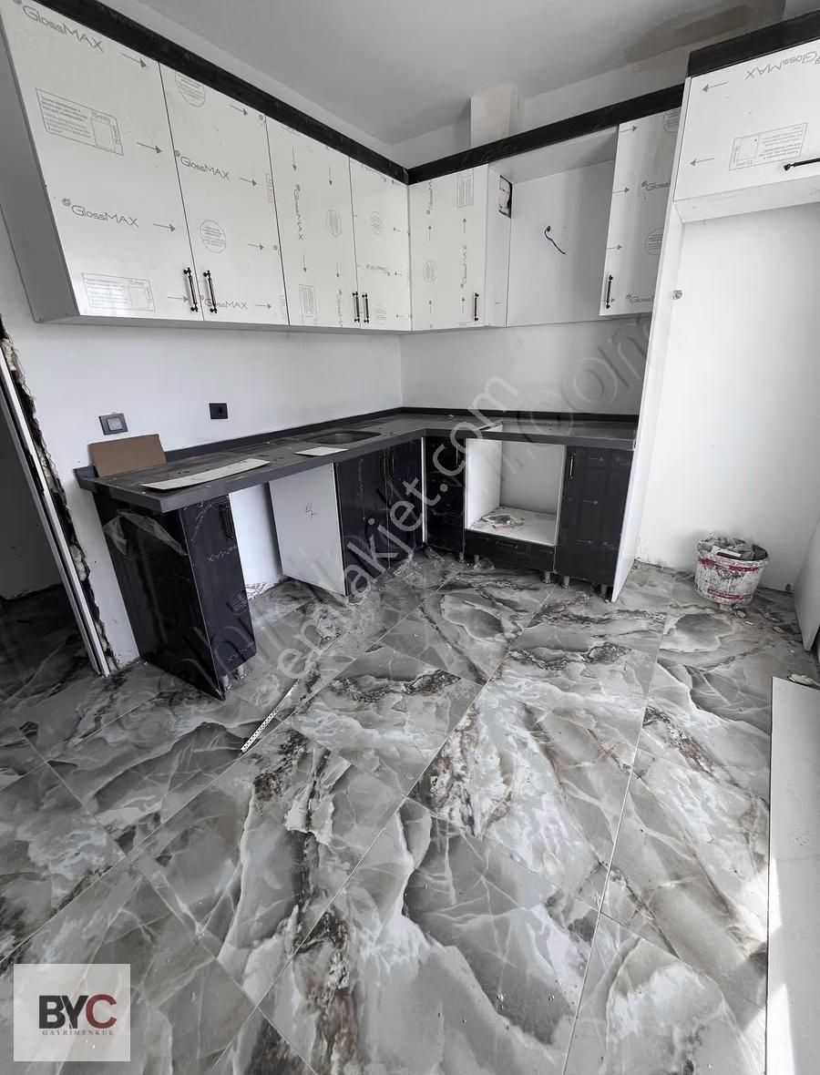 Yenibayındır Da Site İçi 1 Kat Teras Balkonlu 3+1 Satlık Daire