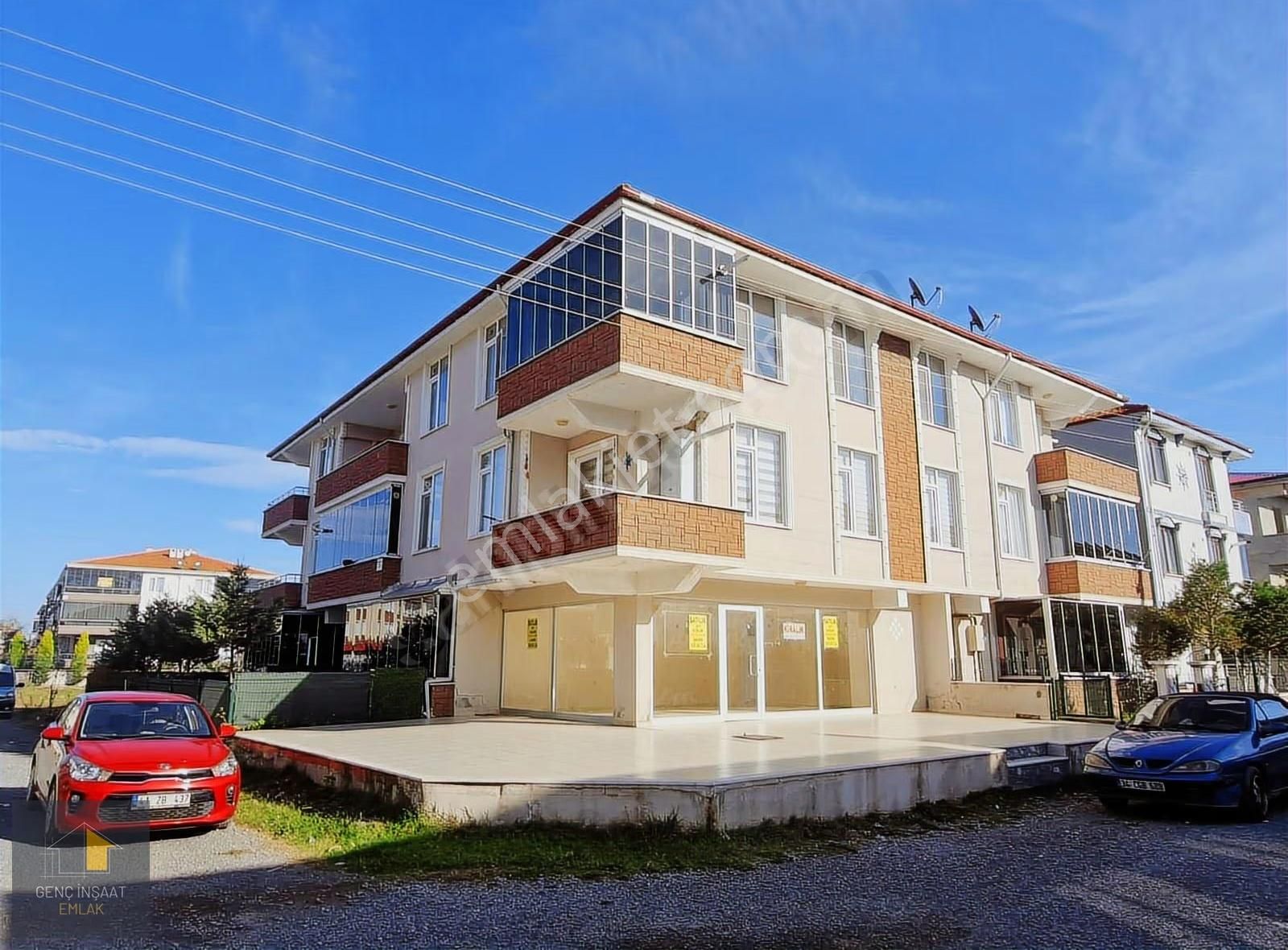 Karasu'da Önü Tamamen Açık 2+1 Eşyasız Daire (geniş M²)