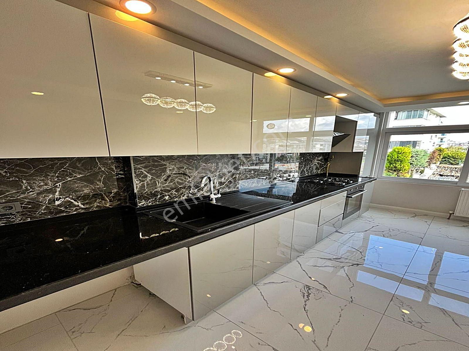 Cadde34 Yapı'dan Kavaklı'da Kapalı Otoparklı Krdiye Uygun Sıfır Full Dekorlu 2+1 Satılık Daire!! - Görsel 12