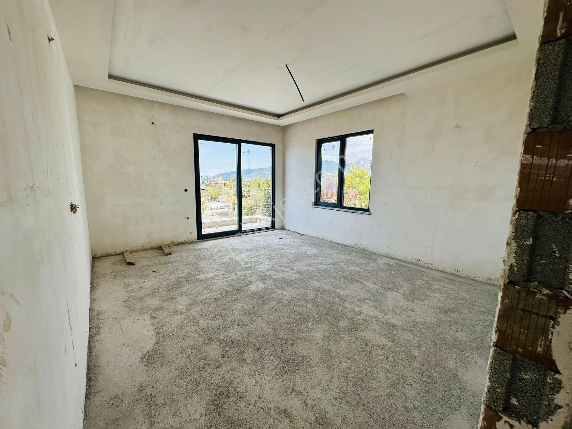 Alanya Da Üniversiteye Yakın Müstakil Bahçeli Ev 4+1 200 M2 - Görsel 4