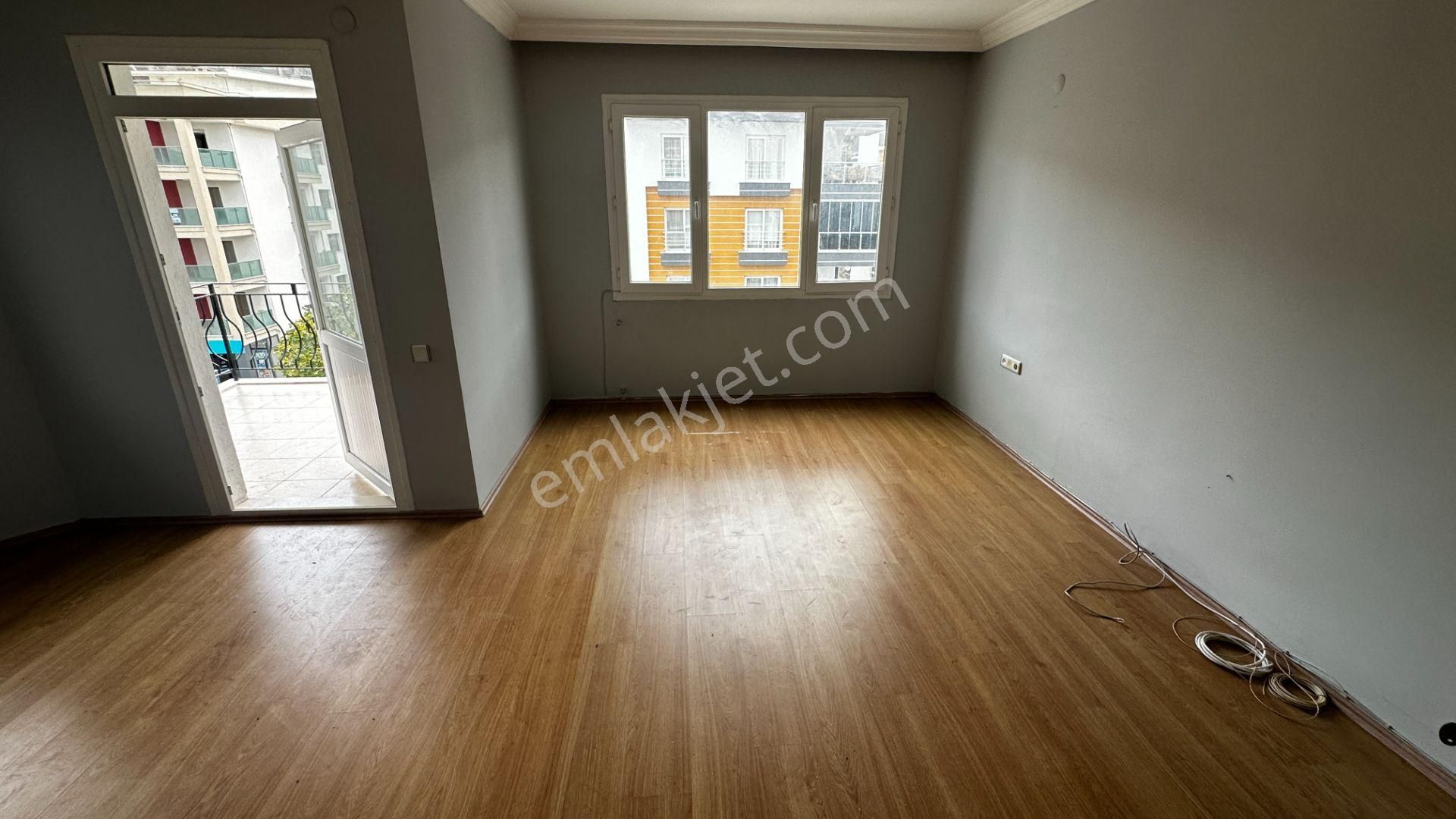 Ege Mahallesi Osmanbey Sitesinde Kiralık 3+1 Daire - Görsel 8