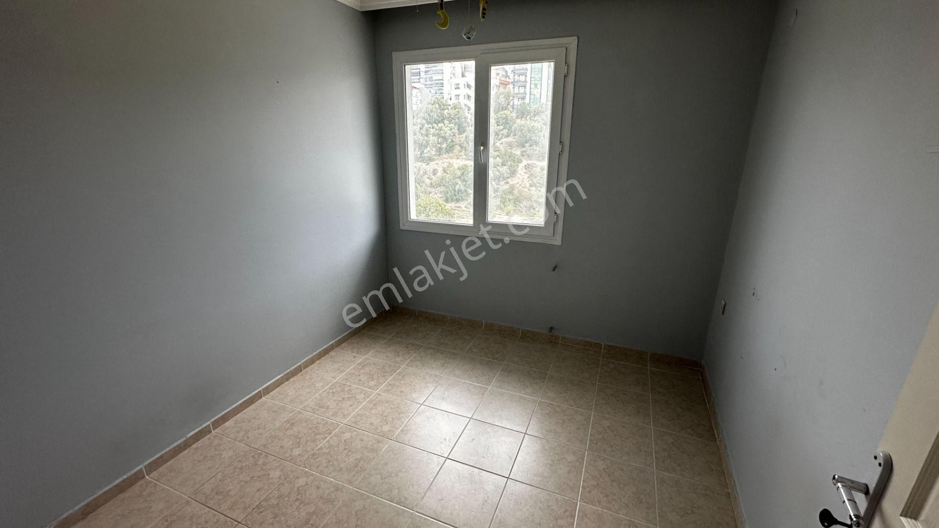 Ege Mahallesi Osmanbey Sitesinde Kiralık 3+1 Daire - Görsel 11