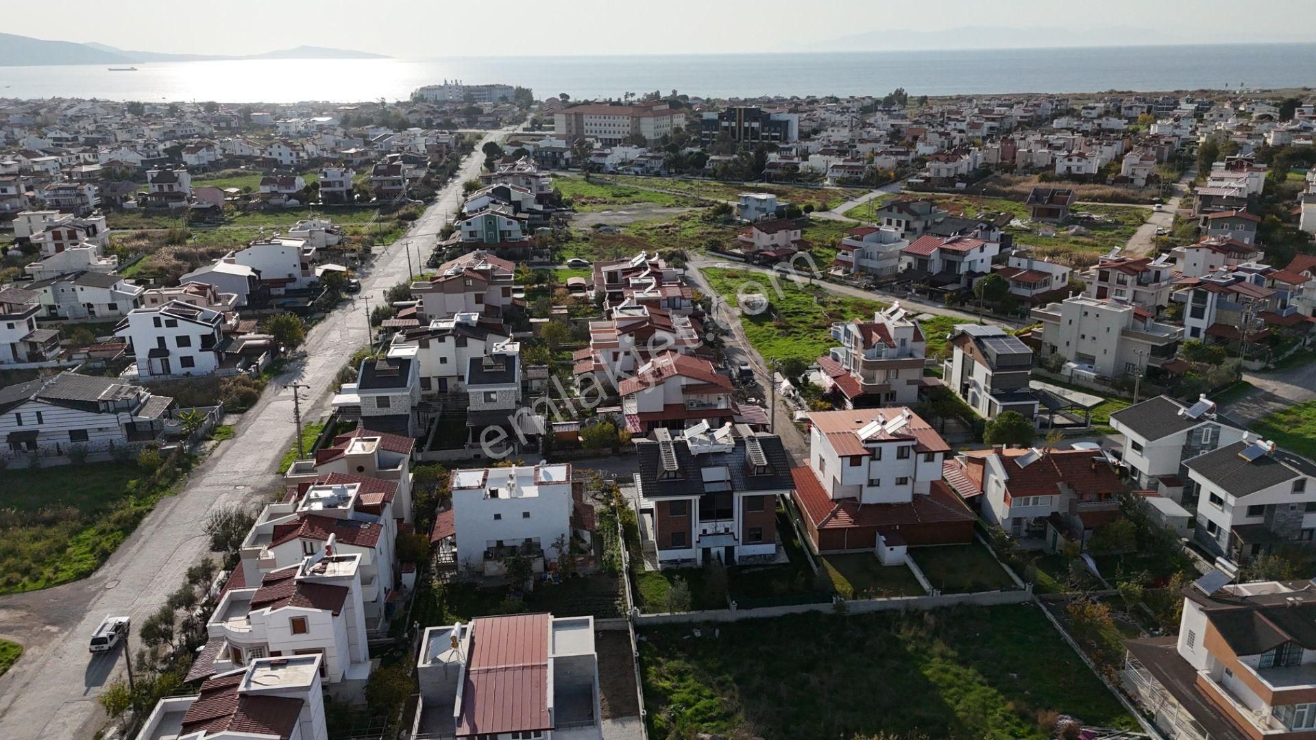 İzmir Dikili Cumhuriyet Mahallesi Satılık Sıfır 4+1 İkiz Villa