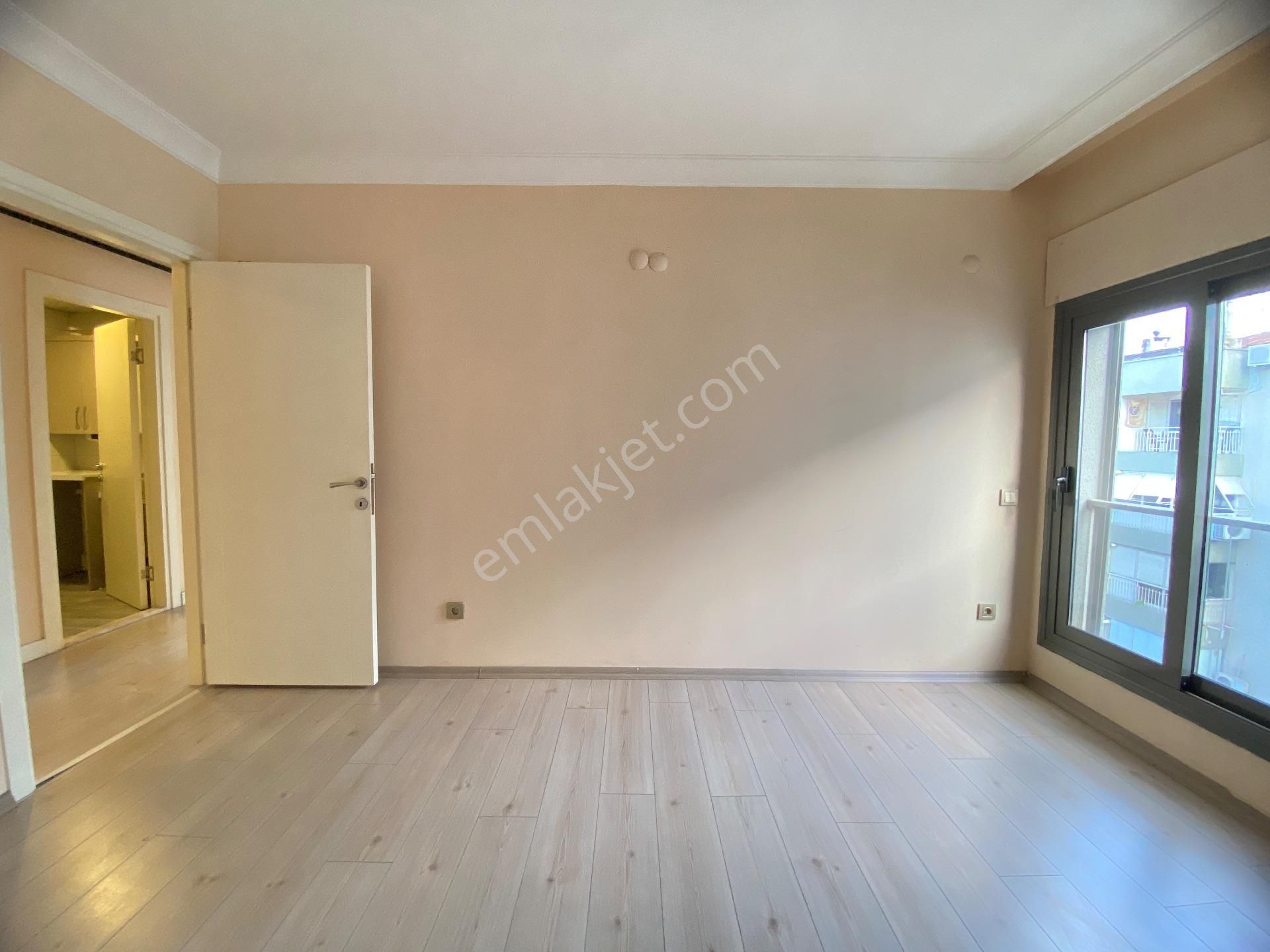 İzmir Bornova Süvari Caddesinde Kiralık Geniş 2+1 - Görsel 25
