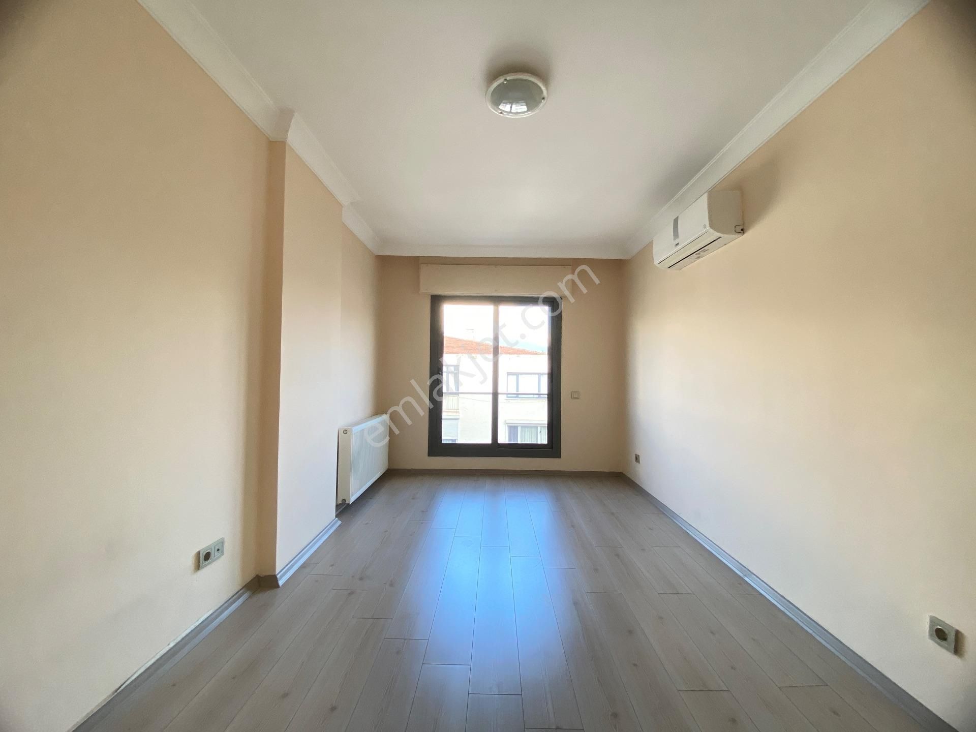 İzmir Bornova Süvari Caddesinde Kiralık Geniş 2+1 - Görsel 18