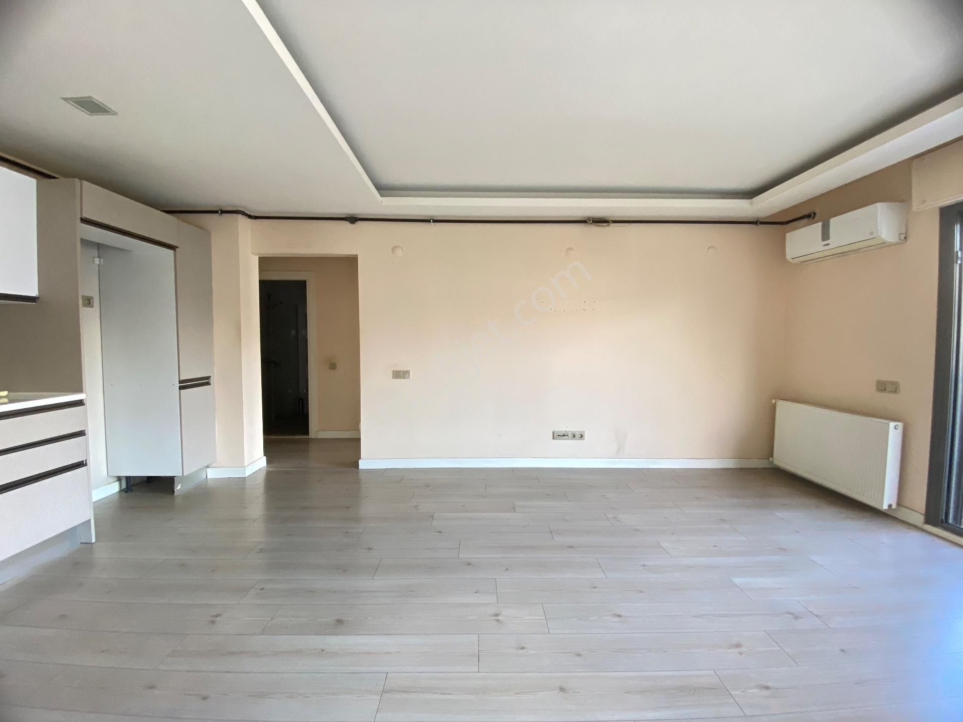 İzmir Bornova Süvari Caddesinde Kiralık Geniş 2+1 - Görsel 6
