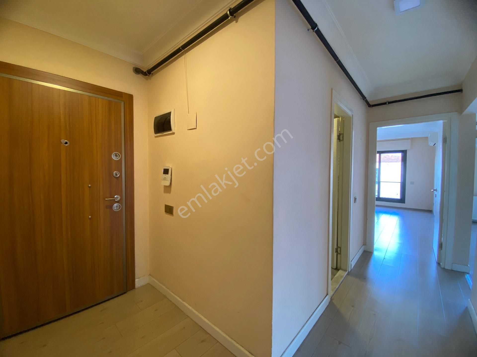 İzmir Bornova Süvari Caddesinde Kiralık Geniş 2+1 - Görsel 15