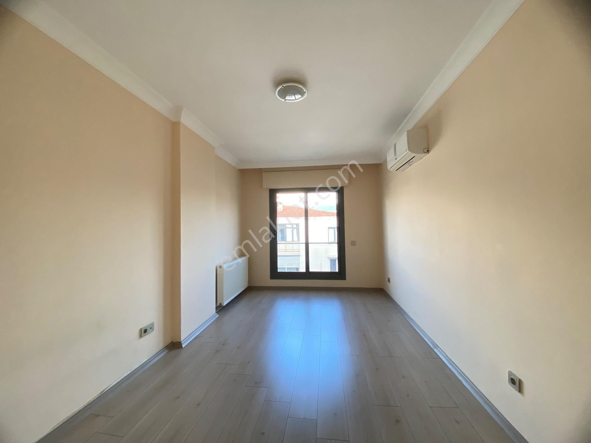 İzmir Bornova Süvari Caddesinde Kiralık Geniş 2+1 - Görsel 20