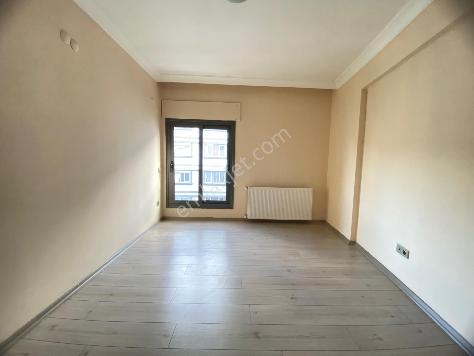 İzmir Bornova Süvari Caddesinde Kiralık Geniş 2+1 - Görsel 24