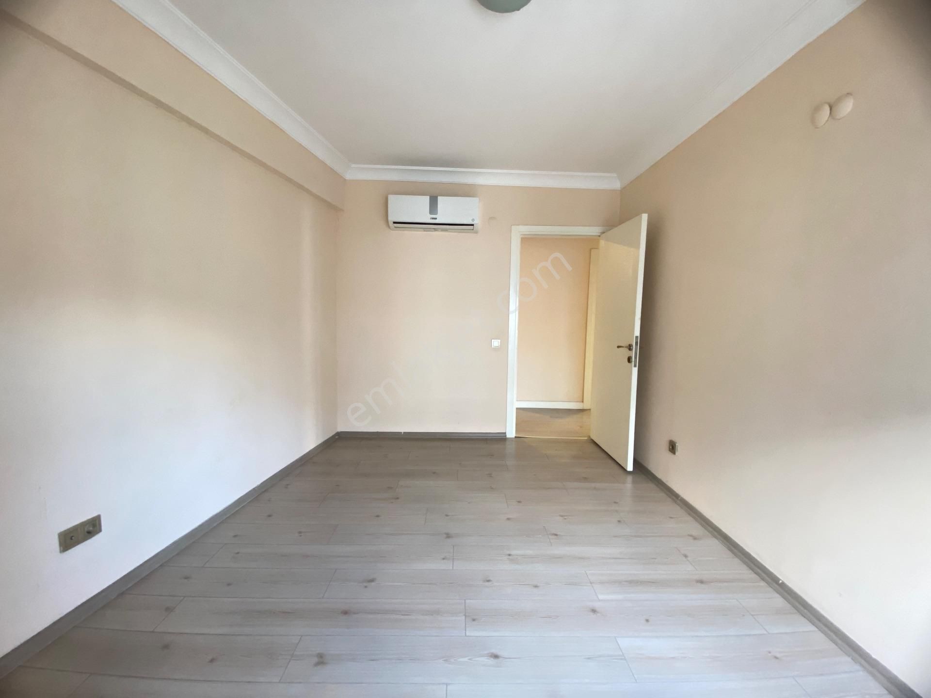 İzmir Bornova Süvari Caddesinde Kiralık Geniş 2+1 - Görsel 27