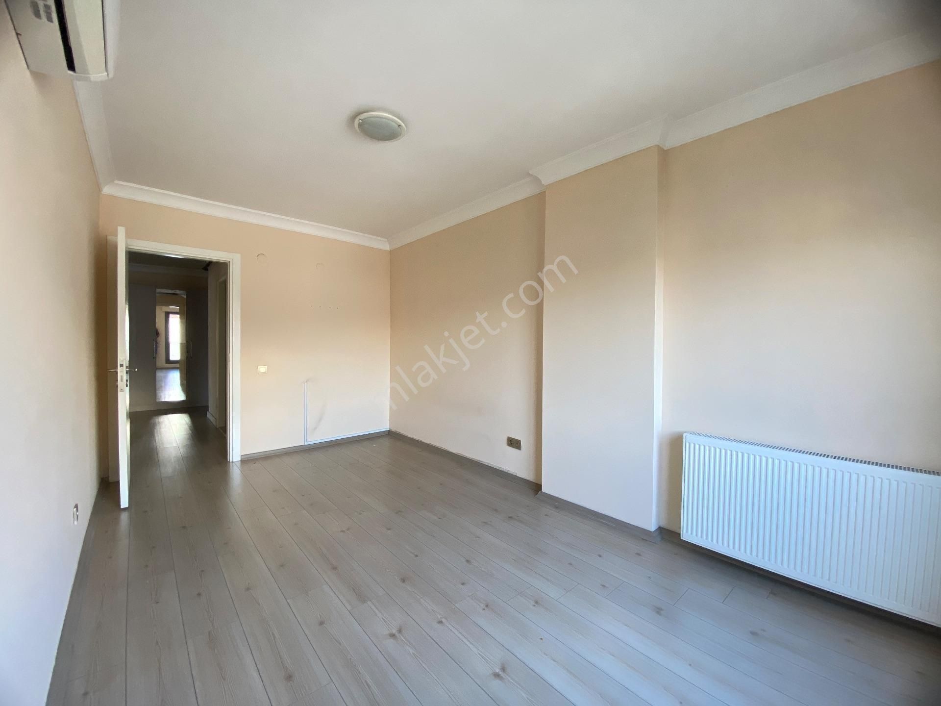 İzmir Bornova Süvari Caddesinde Kiralık Geniş 2+1 - Görsel 16