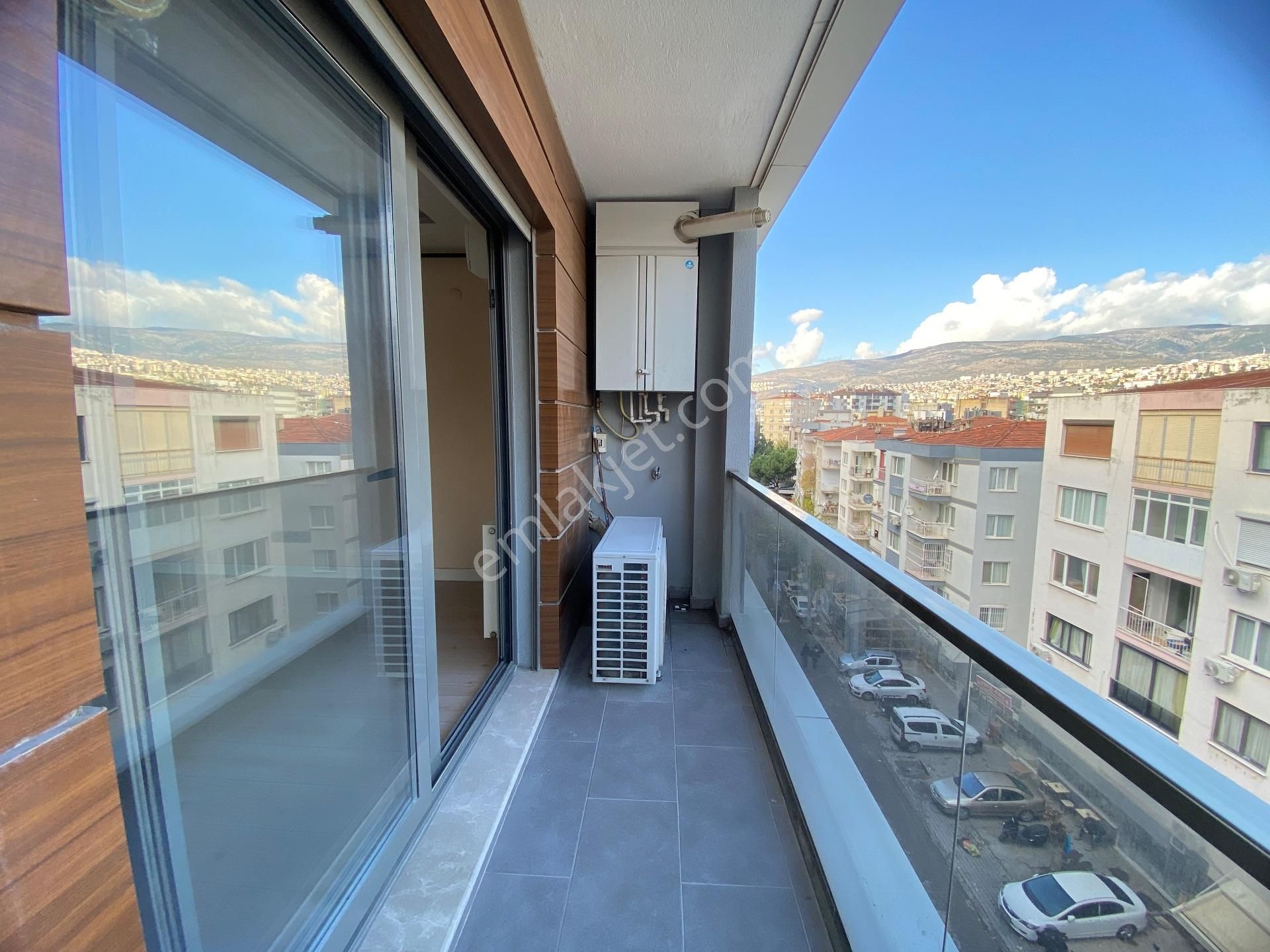 İzmir Bornova Süvari Caddesinde Kiralık Geniş 2+1 - Görsel 13