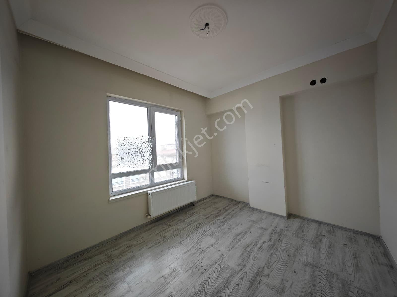 Beşikkaya Mahallesinde Asansörlü Manzaralı 3+1 Katta Satılık Daire !! - Görsel 17