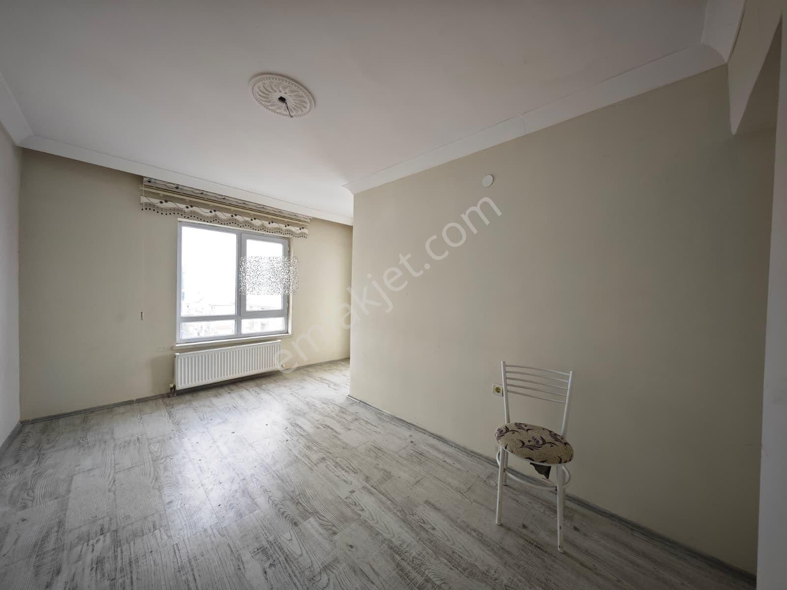 Beşikkaya Mahallesinde Asansörlü Manzaralı 3+1 Katta Satılık Daire !! - Görsel 9