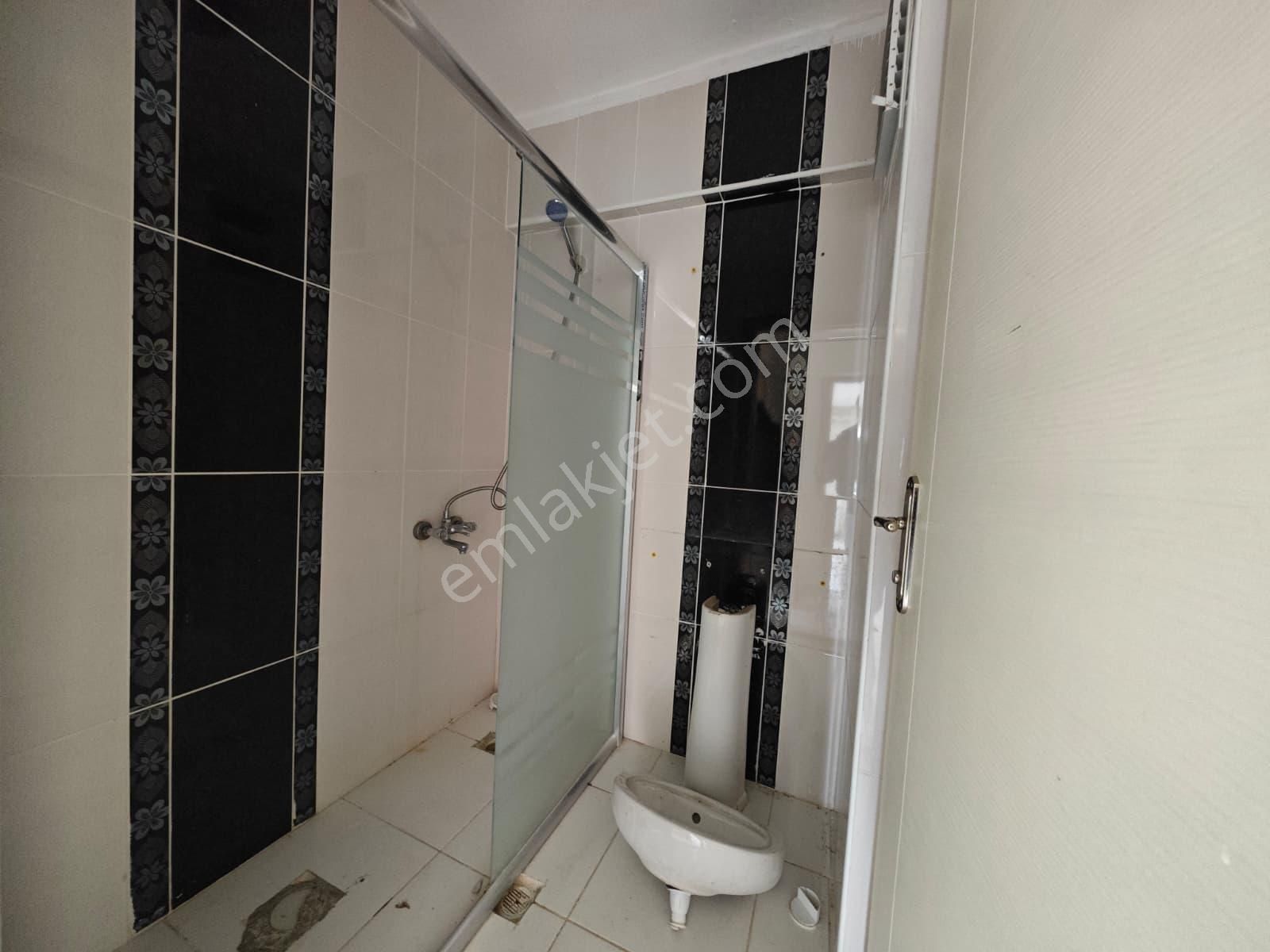 Beşikkaya Mahallesinde Asansörlü Manzaralı 3+1 Katta Satılık Daire !! - Görsel 22