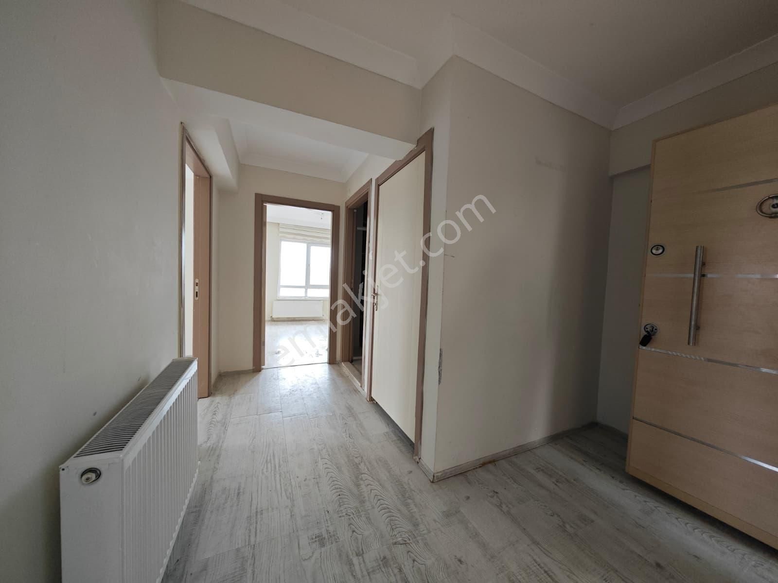 Beşikkaya Mahallesinde Asansörlü Manzaralı 3+1 Katta Satılık Daire !! - Görsel 20