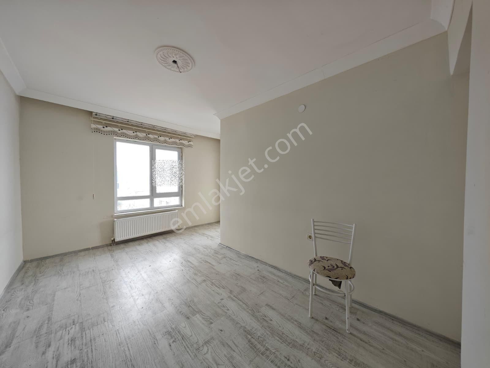 Beşikkaya Mahallesinde Asansörlü Manzaralı 3+1 Katta Satılık Daire !! - Görsel 12