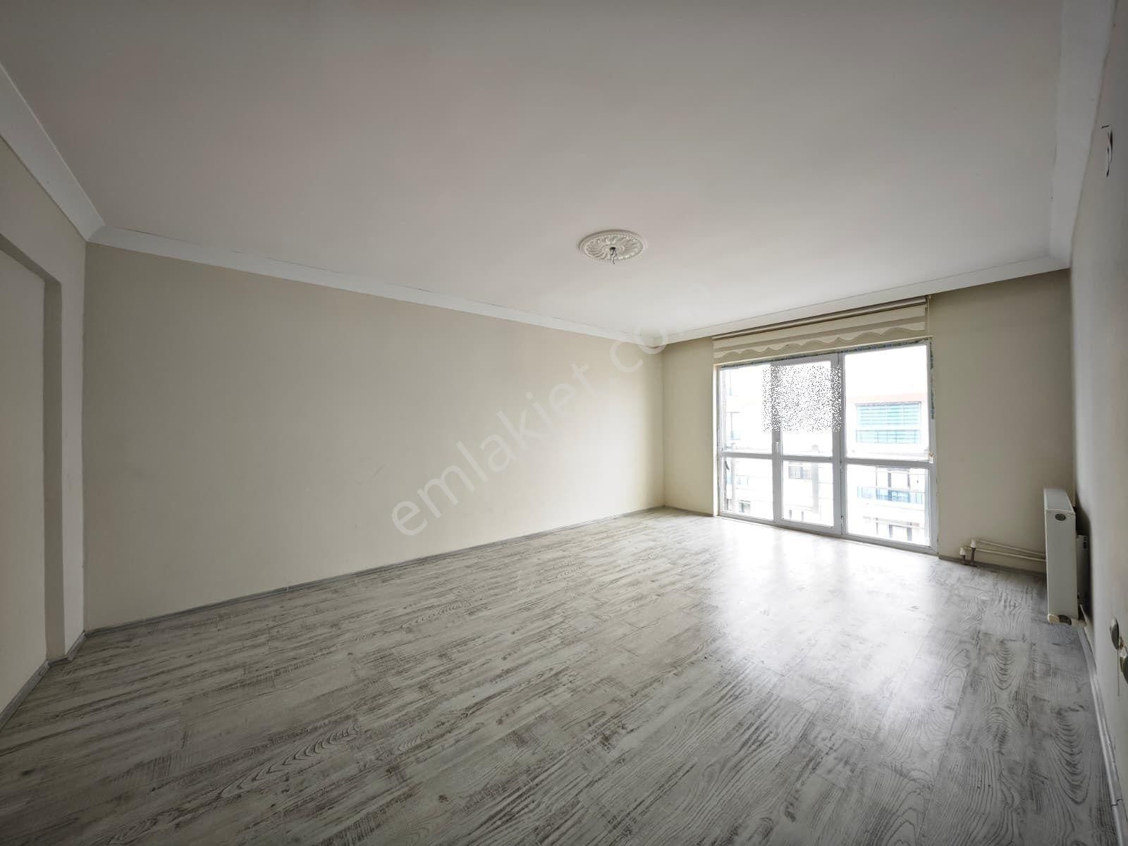 Beşikkaya Mahallesinde Asansörlü Manzaralı 3+1 Katta Satılık Daire !! - Görsel 6