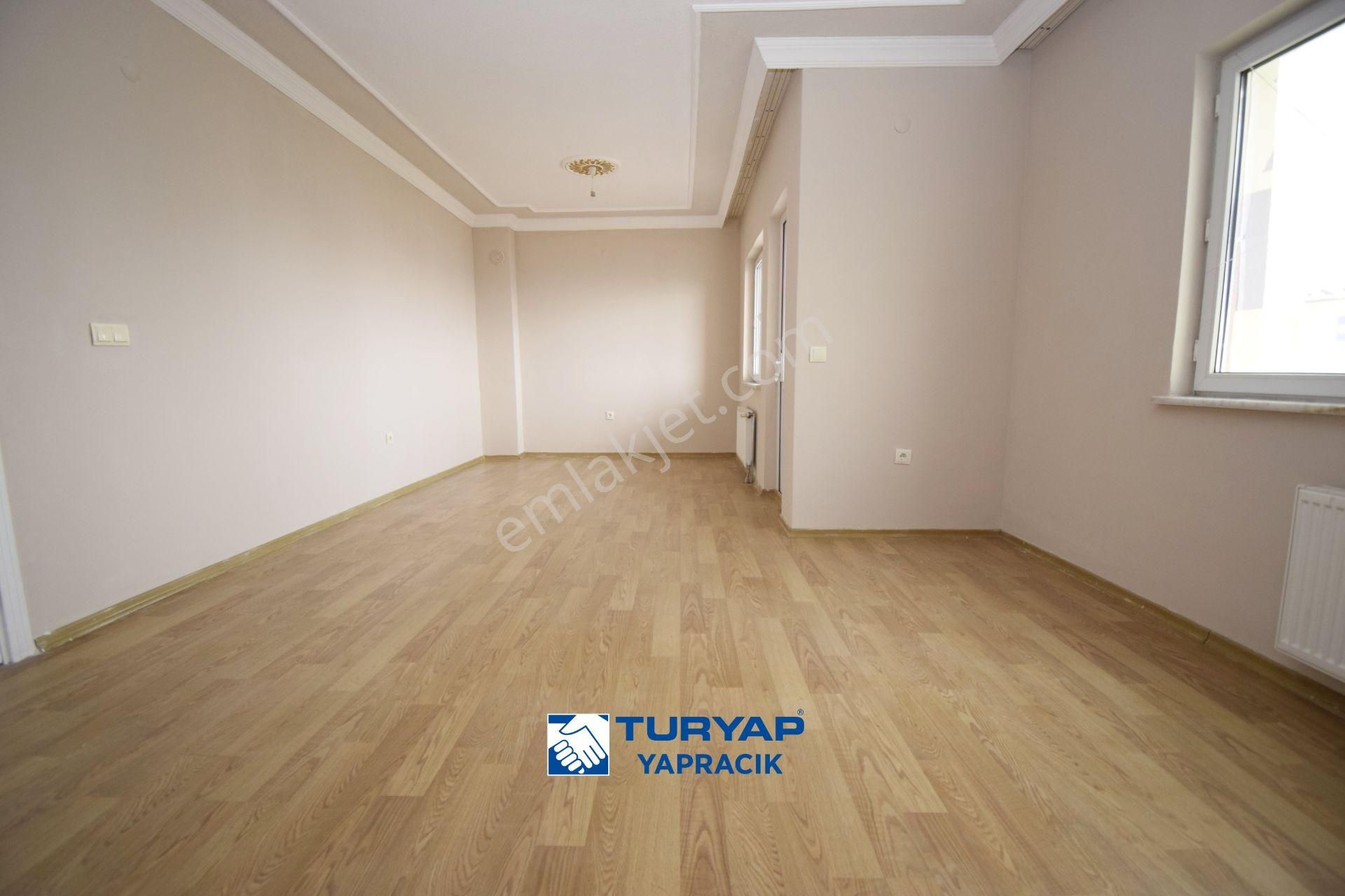 Turyap Yapracık 'tan 13.bölgede Kiralık Y-tipi 3+1 Daire - Görsel 2