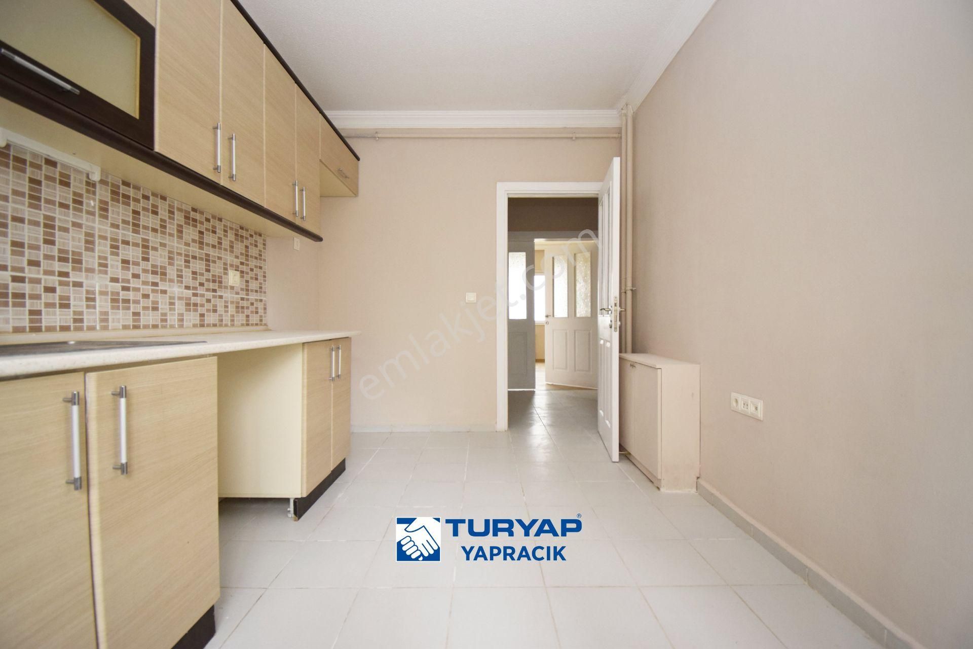 Turyap Yapracık 'tan 13.bölgede Kiralık Y-tipi 3+1 Daire - Görsel 5