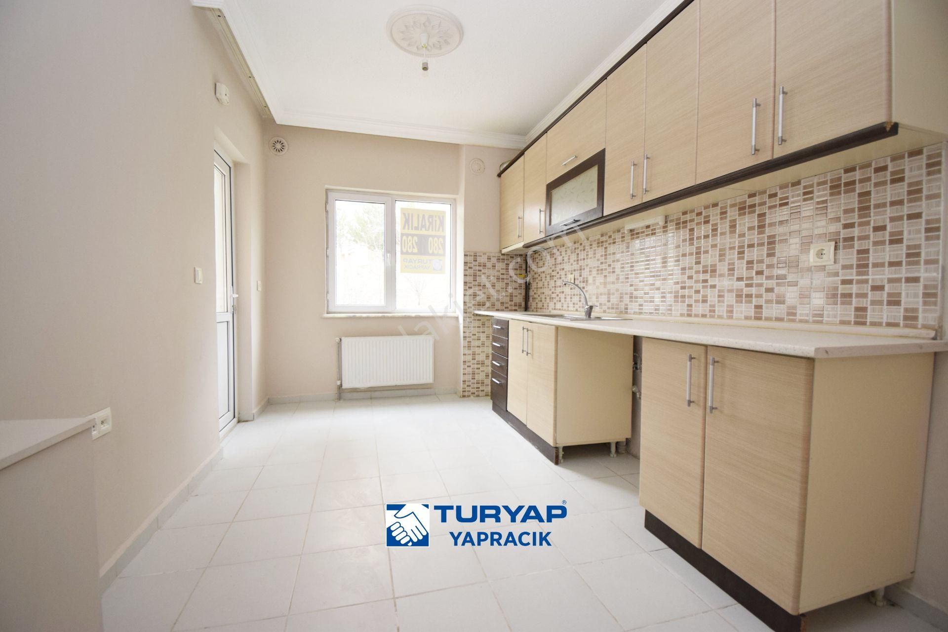 Turyap Yapracık 'tan 13.bölgede Kiralık Y-tipi 3+1 Daire - Görsel 4