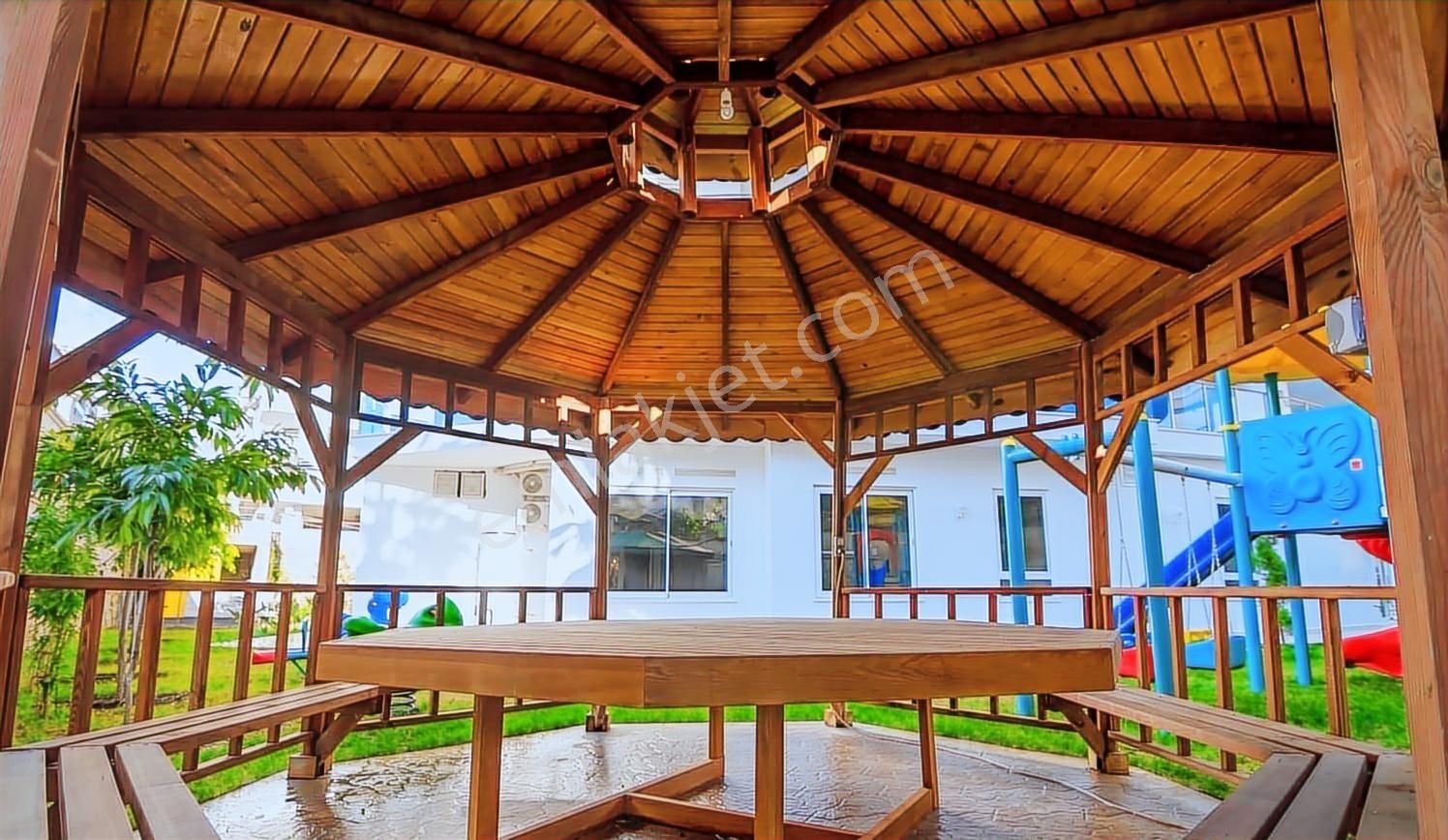 Mahmutlarda Full Aktiviteli Sitede Denize 400m 2+1 Eşyalı Daire - Görsel 25