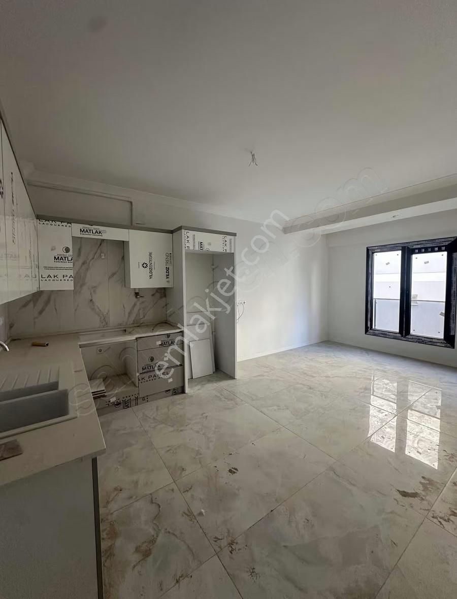 Emrah Emlaktan Reşatbey Mahallesinde Satılık Daire - Görsel 11