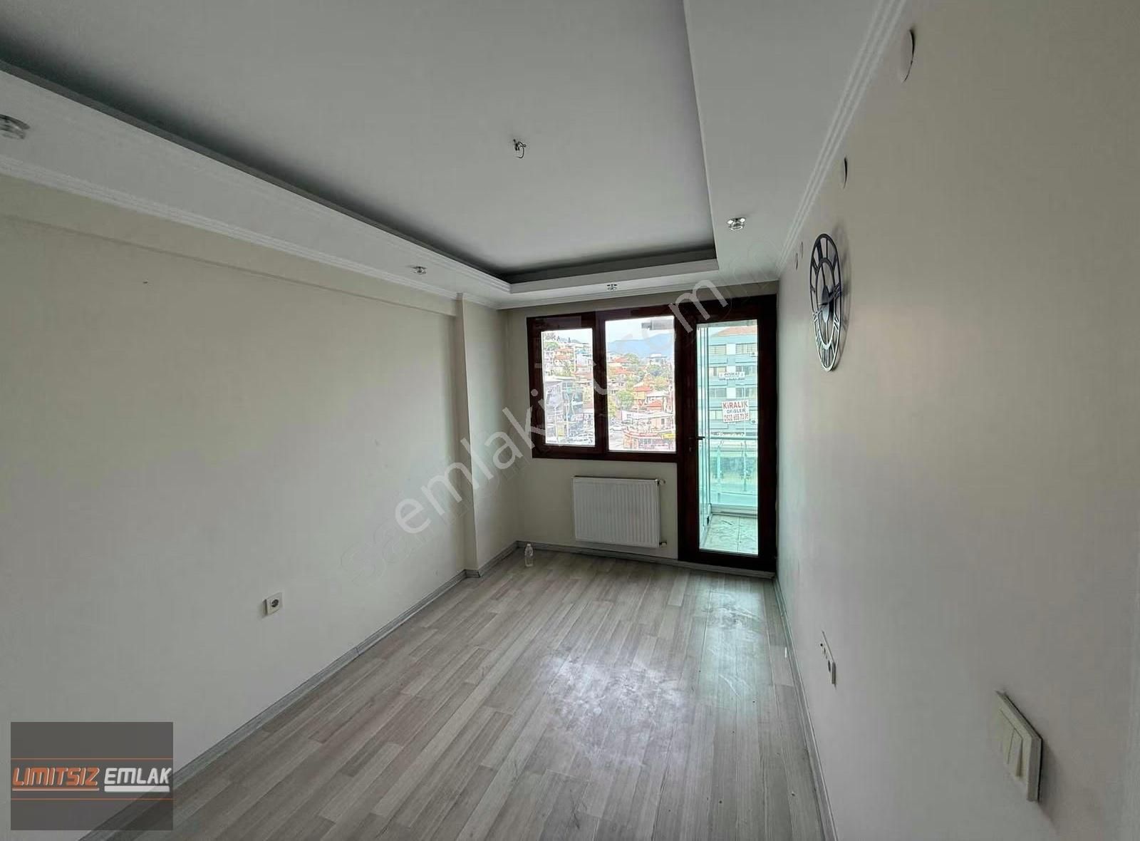 Şemikler'in Girişinde | 3+1 Kiralık | 125 M² | L İ M İ Tsiz Emlk - Görsel 8