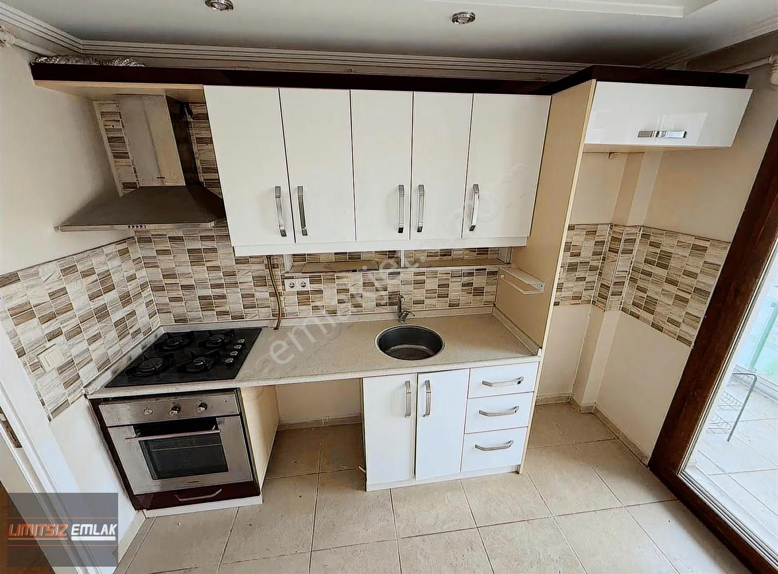 Şemikler'in Girişinde | 3+1 Kiralık | 125 M² | L İ M İ Tsiz Emlk - Görsel 5
